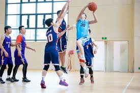 邮报：穆帅在土耳其住的酒店为奥斯曼宫殿改建，他钟爱室内泳池