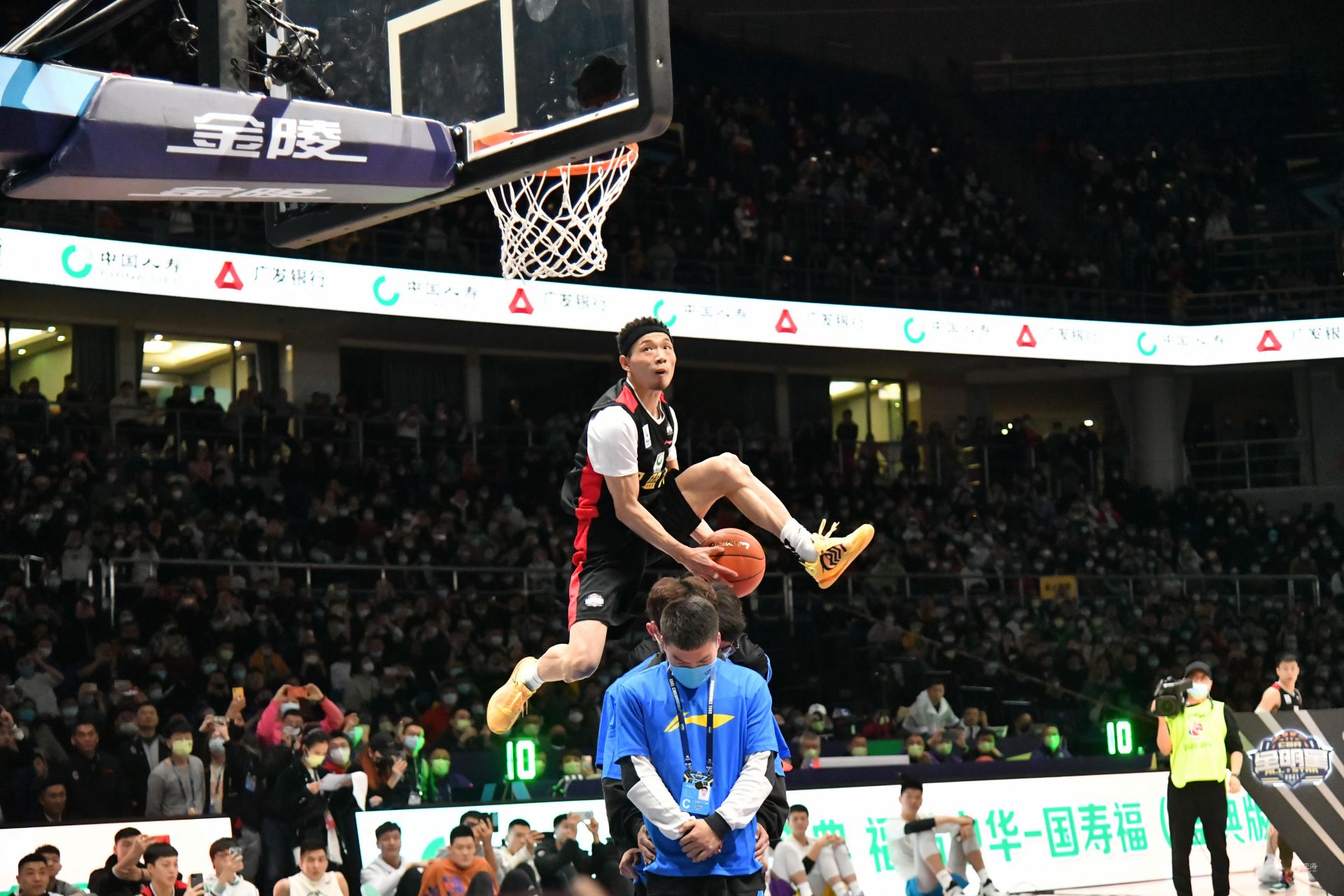 齐聚一堂 齐聚一堂